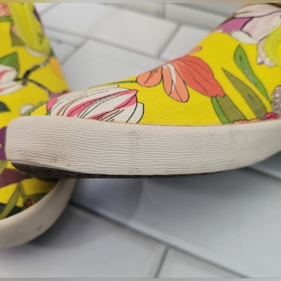 Seavees Trina Turk Baja Slip On Canvas Shoe Fashion Sneaker Yellow Tropical Flor - Picture 10 of 11
